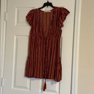 Her entire name says grade red stripe dress M